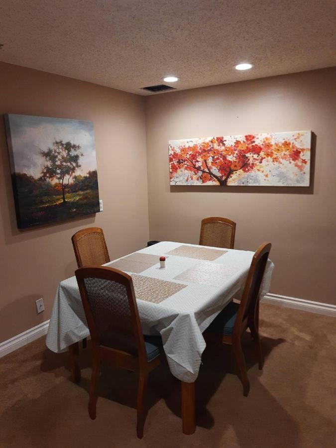 Cozy Home With Comfortable Beds And Fully Equipped Kitchen 15 Mins Drive From Airport, Downtown, Sait And U Of C And 80 Min Drive To Banff YYC Exterior foto